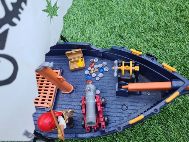 Barco pirata y accesorios playmobil