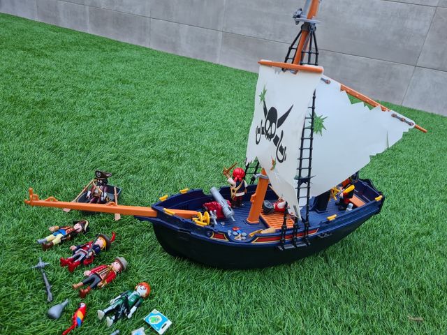 Barco pirata y accesorios playmobil