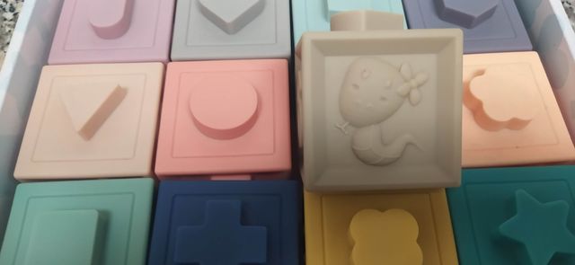 Juego de bloques sensoriales.