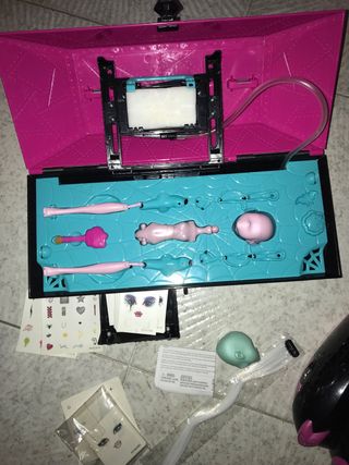 Lote mobiliario Monster High