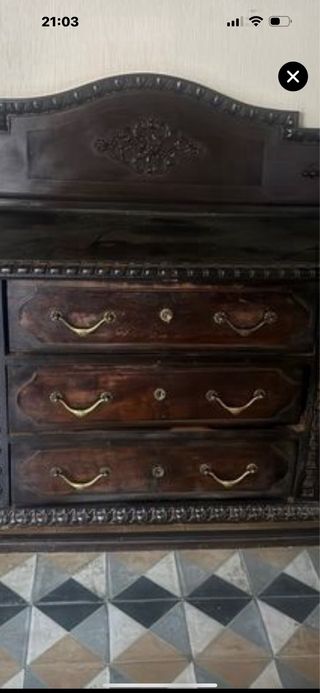Aparador  de Madera Antiguo
