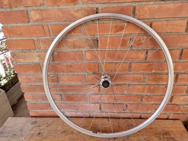 Llanta delantera Mavic X 221 con buje CODA