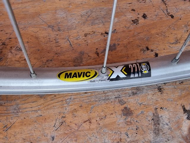 Llanta delantera Mavic X 221 con buje CODA