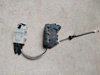 Cerradura trasera derecha Skoda fabia