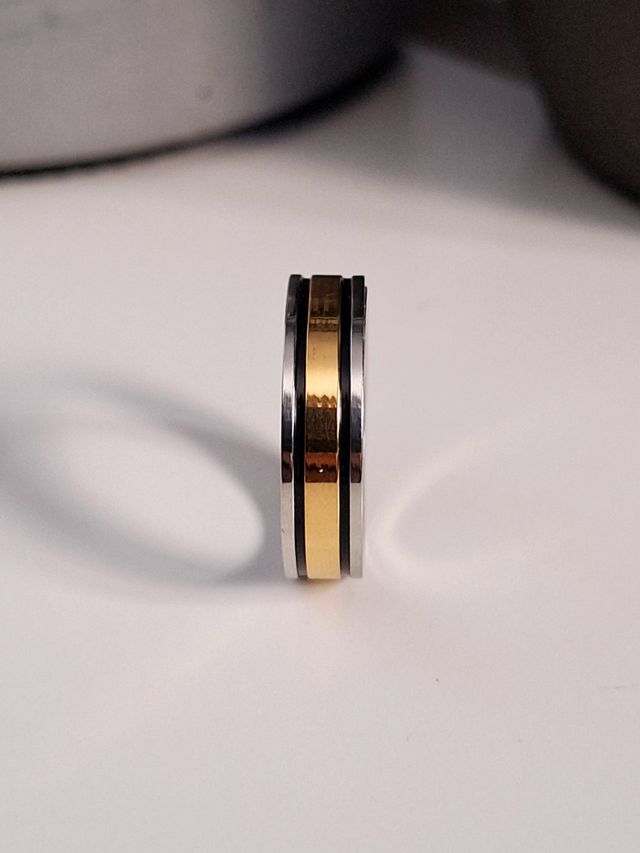 Anillo de acero dos colores