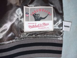 Chaqueta NFL MICHELL Y NESS RAIDERS TALLA L