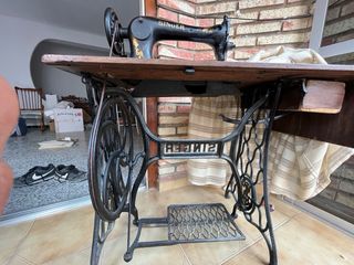 Maquina de coser SINGER