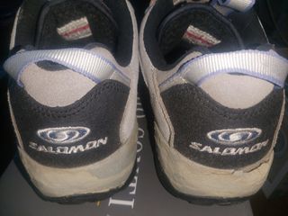 Zapatillas montaña Salomón con suela en mal estado