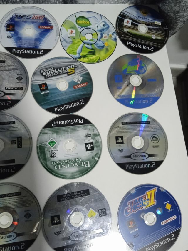 Consola PS2 i juegos por 50€ el lote juegos