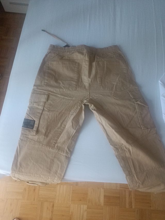 Conjunto de pantalón y camisa caballero