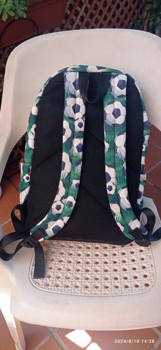 MOCHILA ESCOLAR