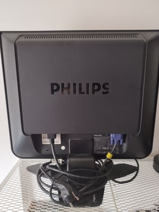 Monitor LCD Philips de 17" modelo 170c