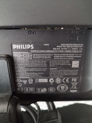 Monitor LCD Philips de 17" modelo 170c