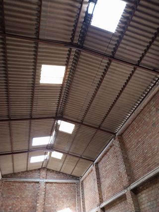 Nave, piso,meson,casa