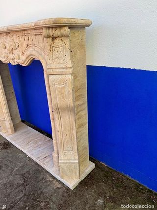 FRENTE DE CHIMENEA EN MARMOL TALLADO