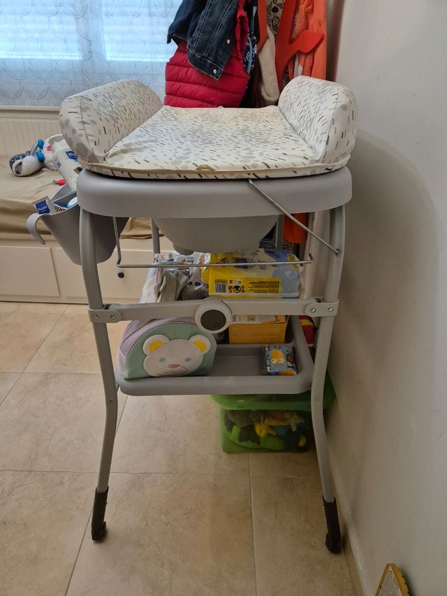 Cambiador y bañera bebe