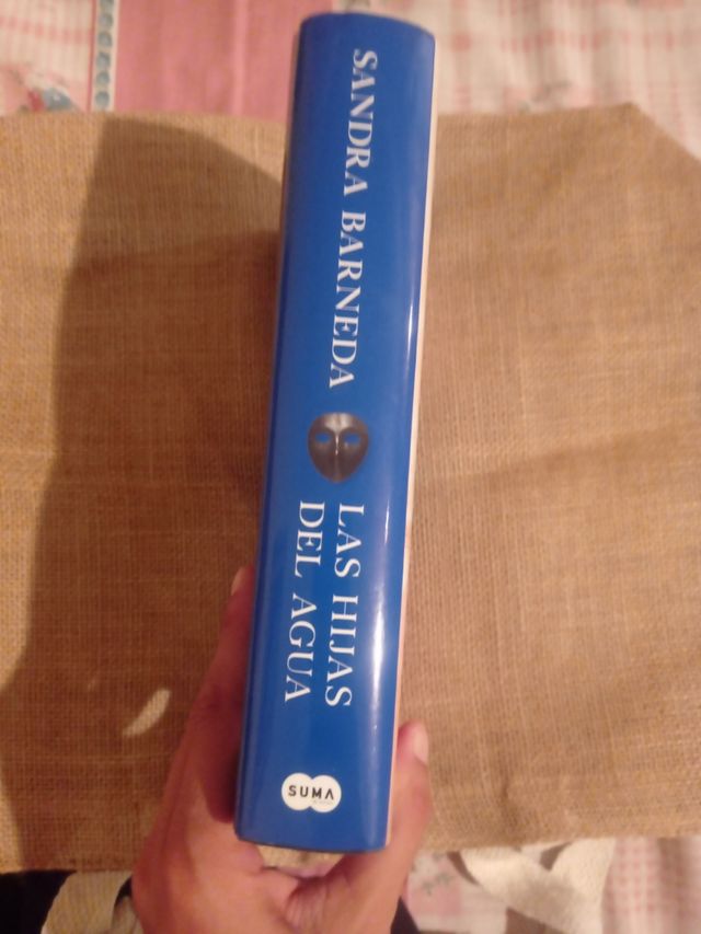 Libro las hijas del agua.