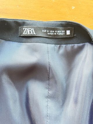 Traje Zara. chaleco + pantalones