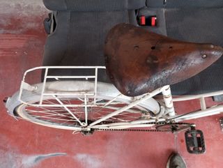Bicicleta antigua restaurada 