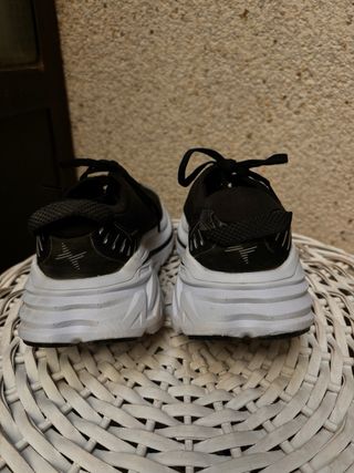 HOKA BONDI X N°38 Chica