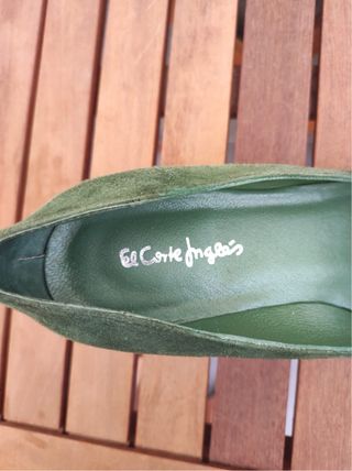 Zapatos cuña ante verde