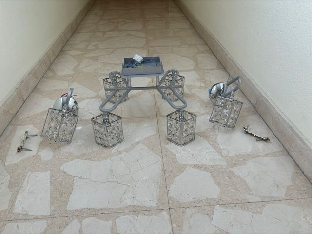 OPORTUNIDAD!!! LÁMPARA DE CRISTAL Y DOS APLIQUES