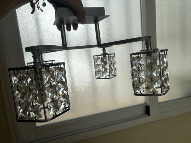 OPORTUNIDAD!!! LÁMPARA DE CRISTAL Y DOS APLIQUES