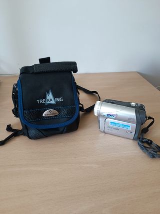 Cámara vídeo Panasonic NV-GS17 y funda Samsonite