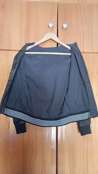 Cazadora militar 