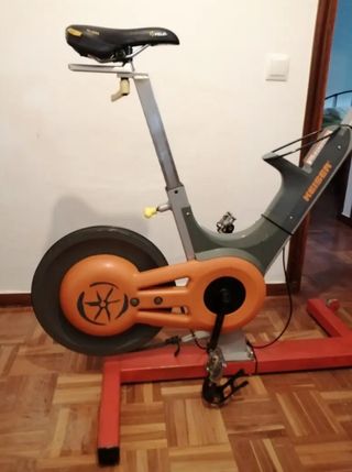 Bicicleta spinning keiser