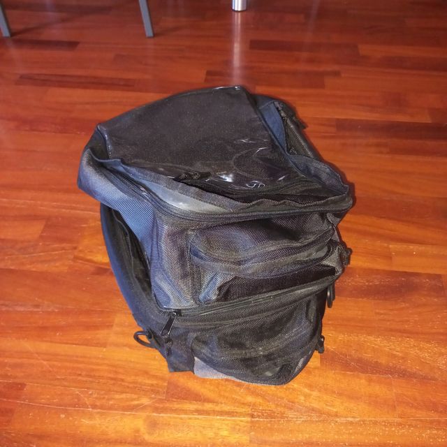 Borsa serbatoio magnetica per moto