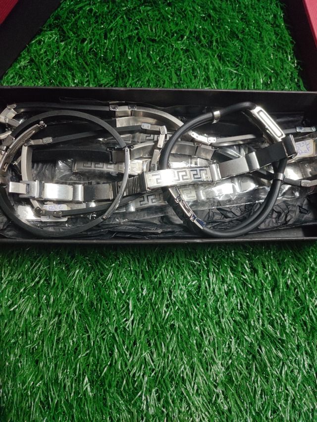 PULSERAS HOMBRE DE ACERO Y CAUCHO NUEVAS 