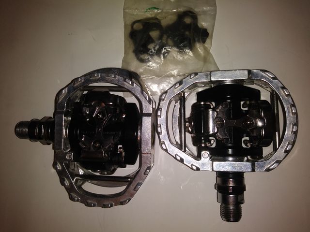 Pedales Shimano SPD-M545
