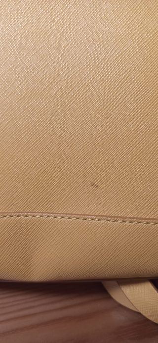 Mochila amarilla pequeña de Zara