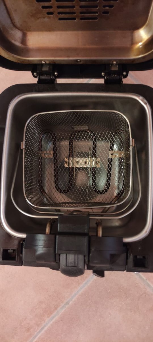 Friggitrice di grande capacità