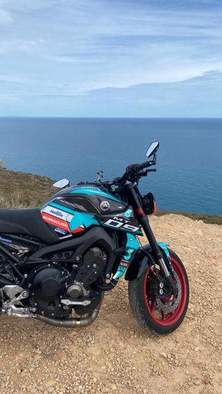 YAMAHA MT 09