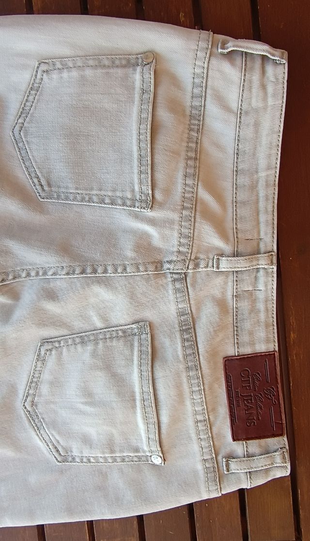 Vaquero gris Cortefiel