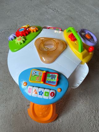 Mesa actividad bebe