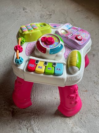 Mesa actividad bebe