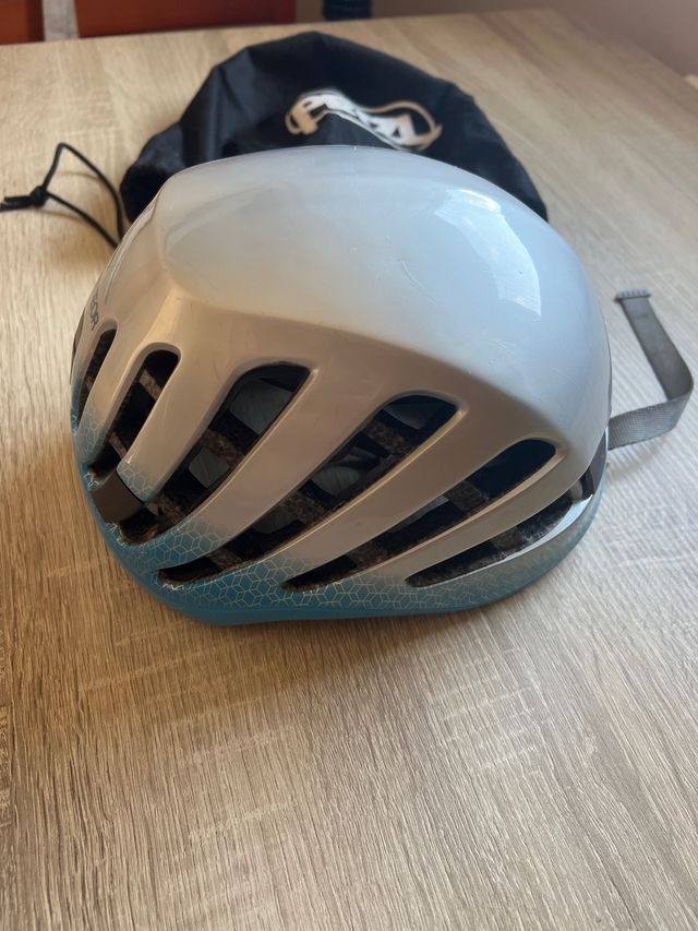 Casco escalada Petzl