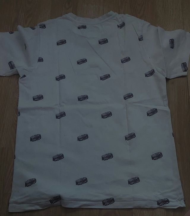Camiseta Allowed