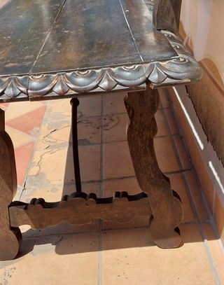 Banco antiguo madera roble maciza tallada.