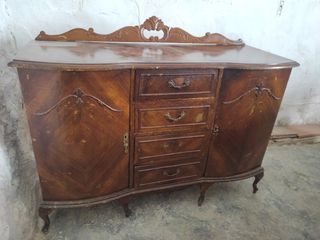Aparador antiguo