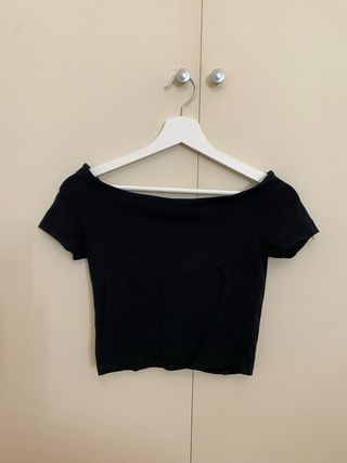 Top Pull&Bear talla S-M negro espalda descubierta