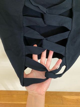 Top Pull&Bear talla S-M negro espalda descubierta