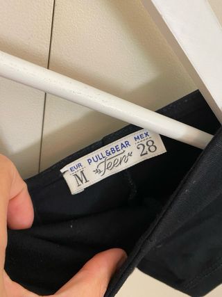 Top Pull&Bear talla S-M negro espalda descubierta