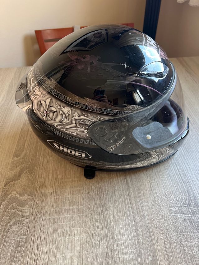 Casco moto Shoei
