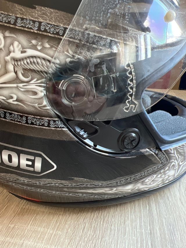 Casco moto Shoei