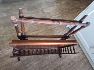 Mesa auxiliar de madera