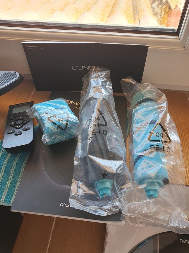 Robot aspirador y friega CONGA 4090